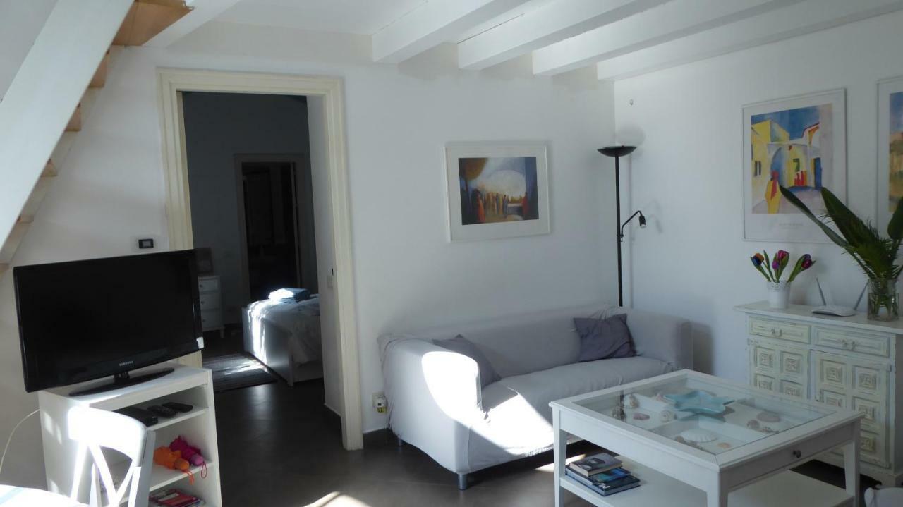 Il Liberty Di Emilia Villa Mondello Luaran gambar