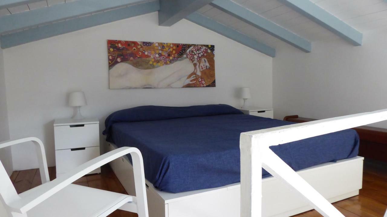 Il Liberty Di Emilia Villa Mondello Luaran gambar